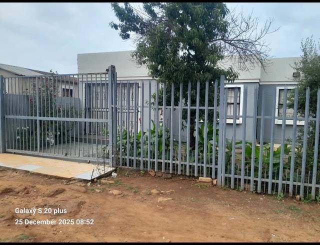 2 BEDROOM HOUSE FOR SALE IN PALM RIDGE